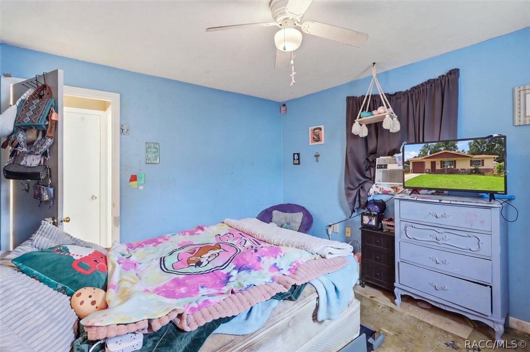 22 N Desoto Street, Beverly Hills, FL 34465