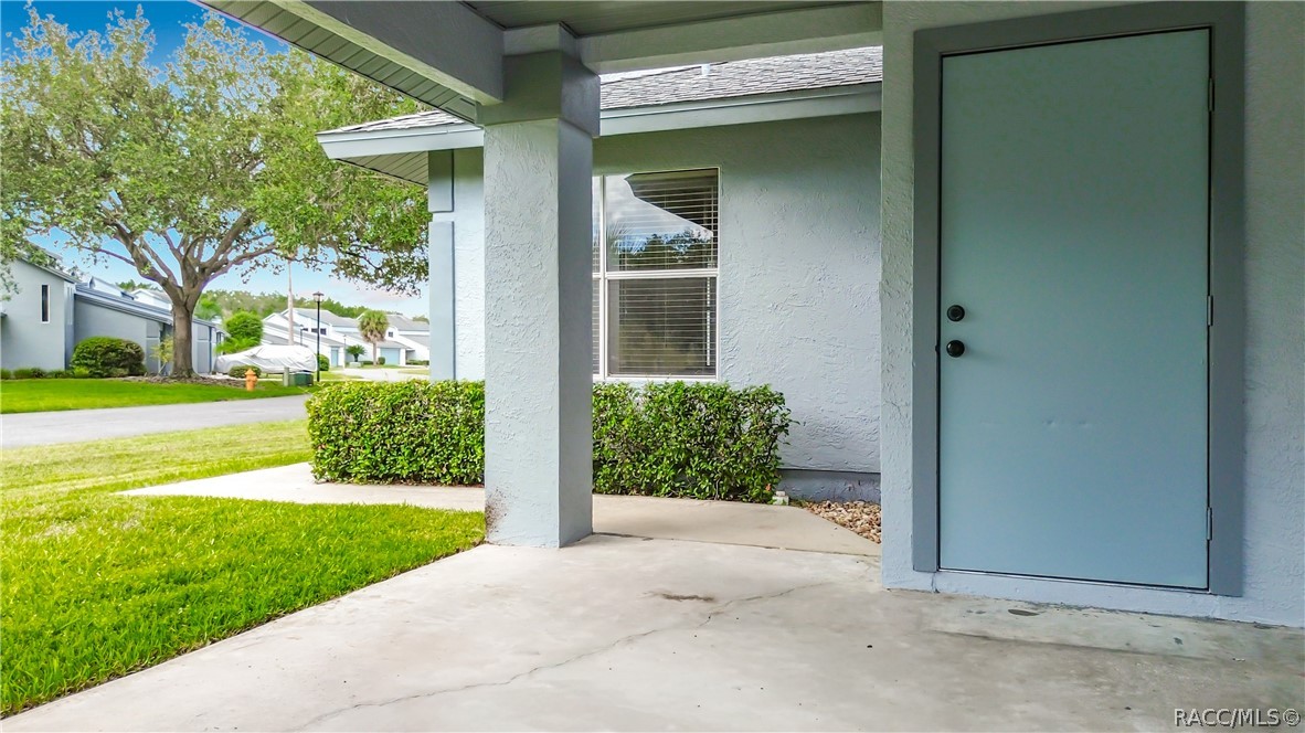 11059 W Harbor Watch Loop, Crystal River, FL 34428