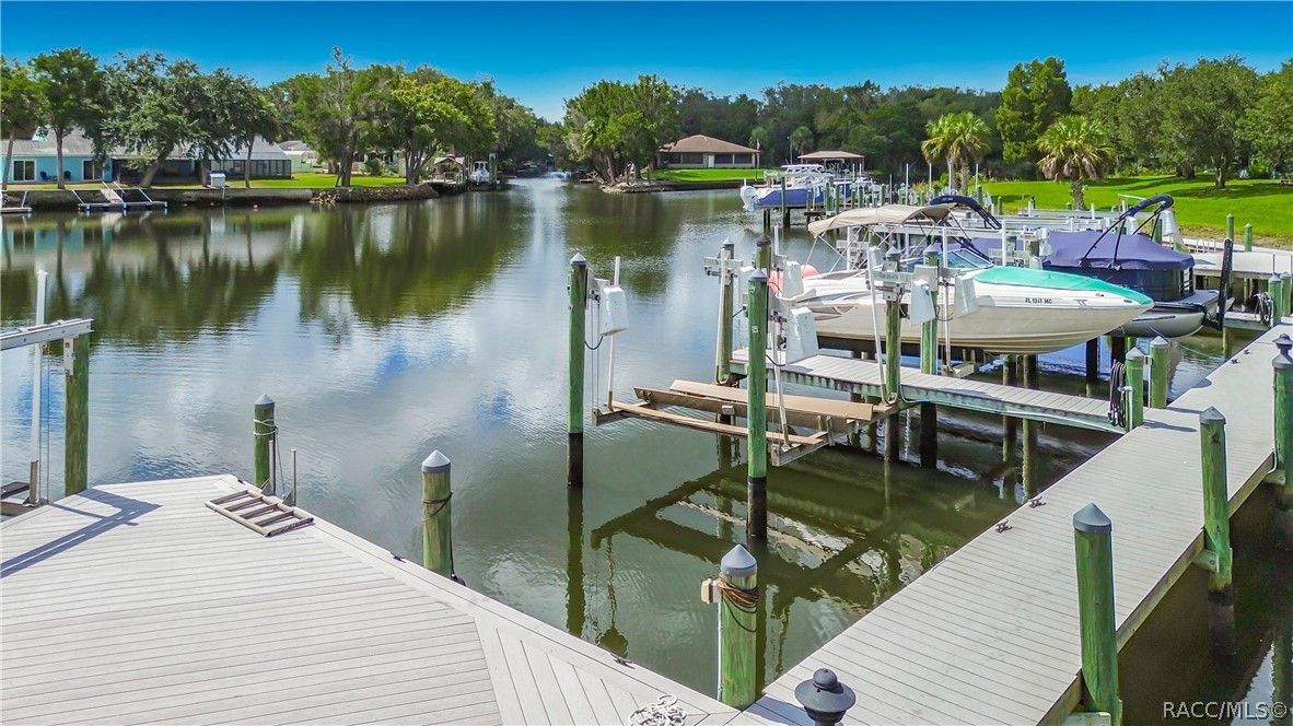 11059 W Harbor Watch Loop, Crystal River, FL 34428