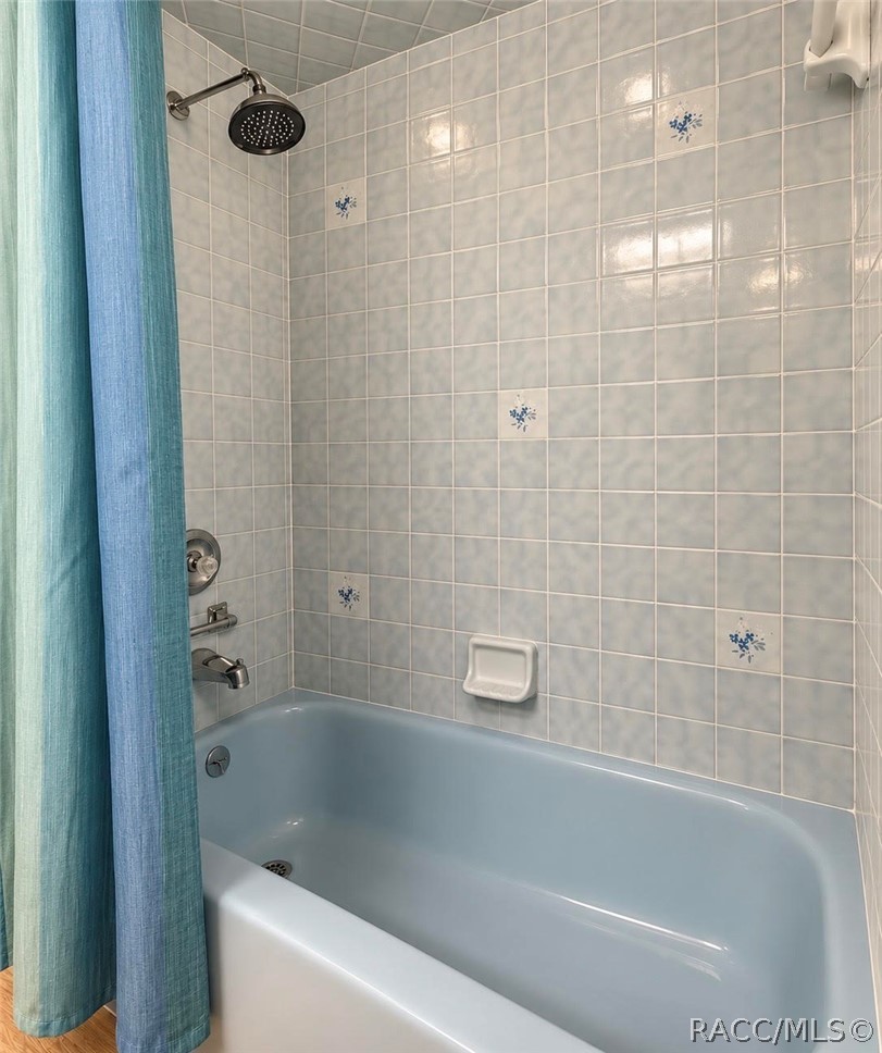 full bath upstairs