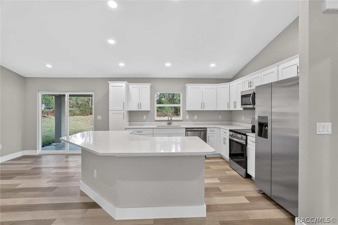1516 W Pringle Place, Citrus Springs, FL 34434