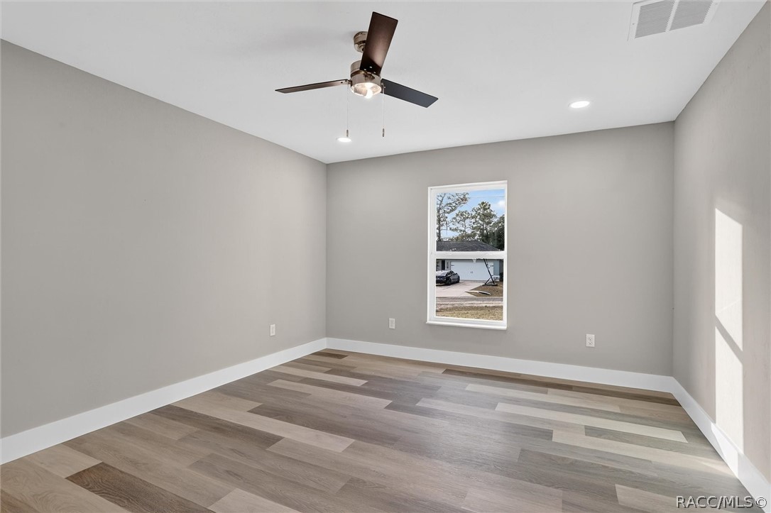 1516 W Pringle Place, Citrus Springs, FL 34434