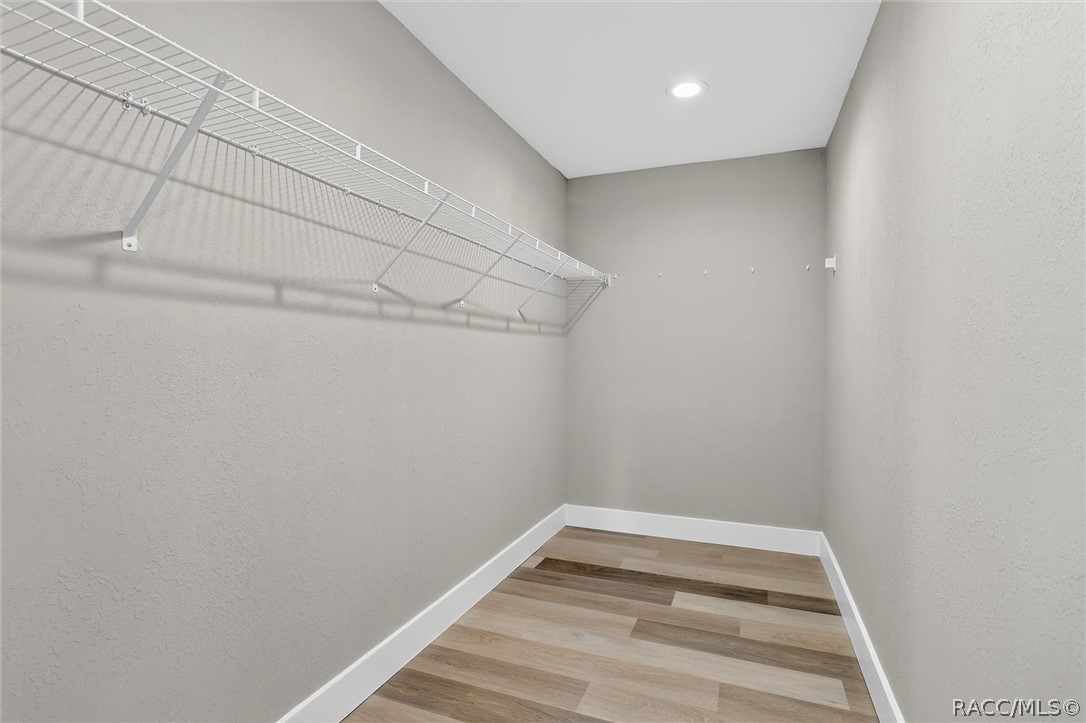 1516 W Pringle Place, Citrus Springs, FL 34434