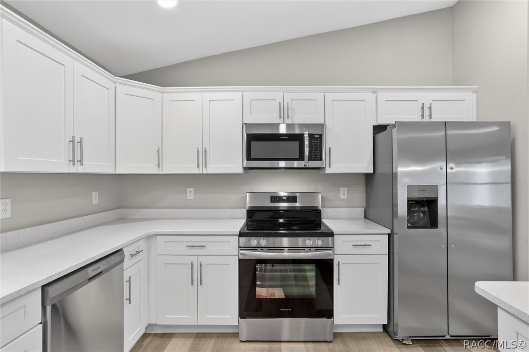 1516 W Pringle Place, Citrus Springs, FL 34434