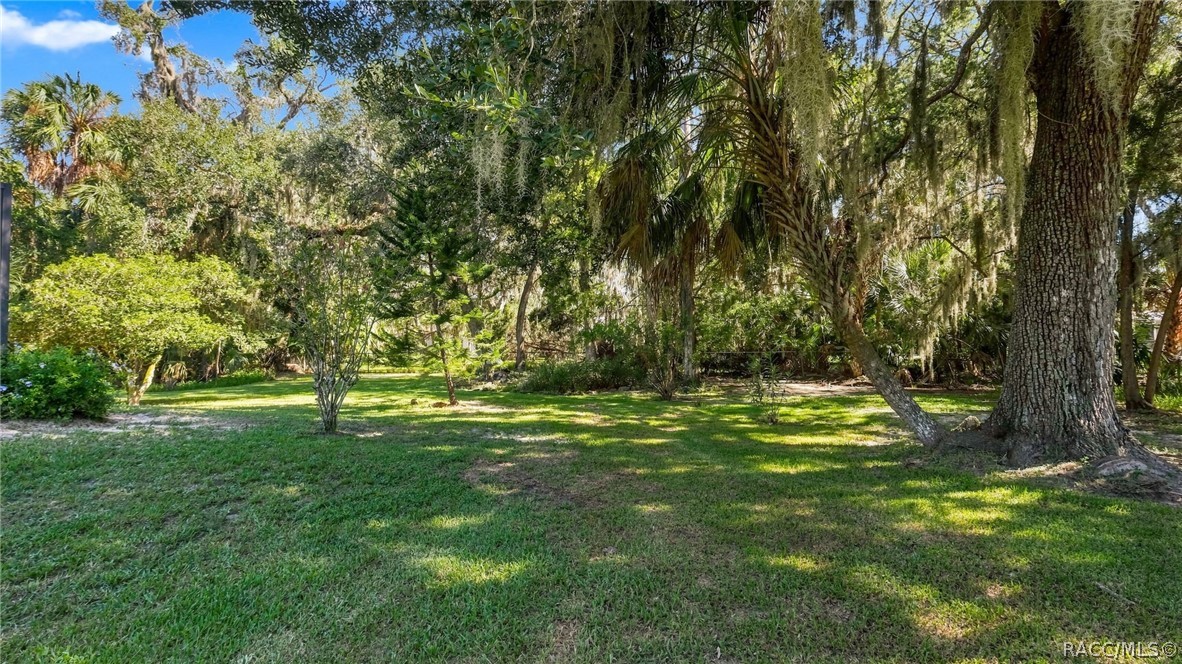 11820 W Fisherman Lane, Homosassa, FL 34448