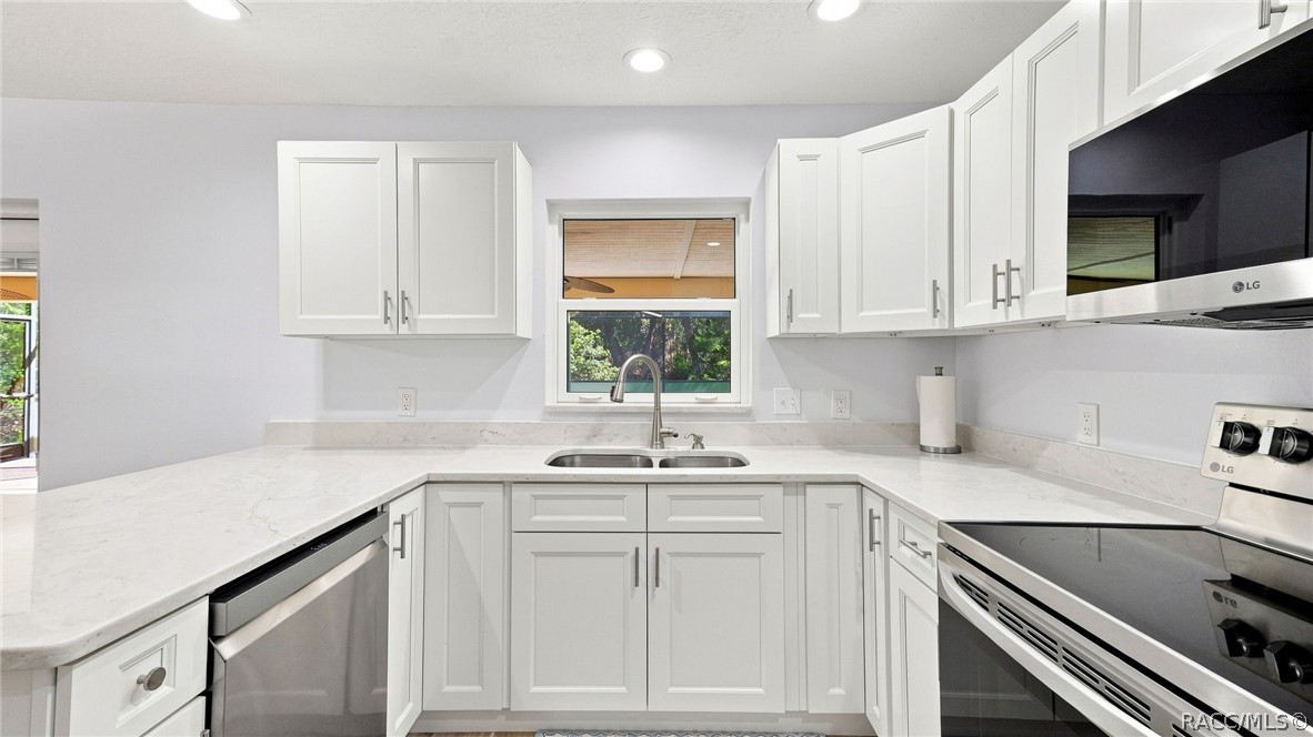 11820 W Fisherman Lane, Homosassa, FL 34448