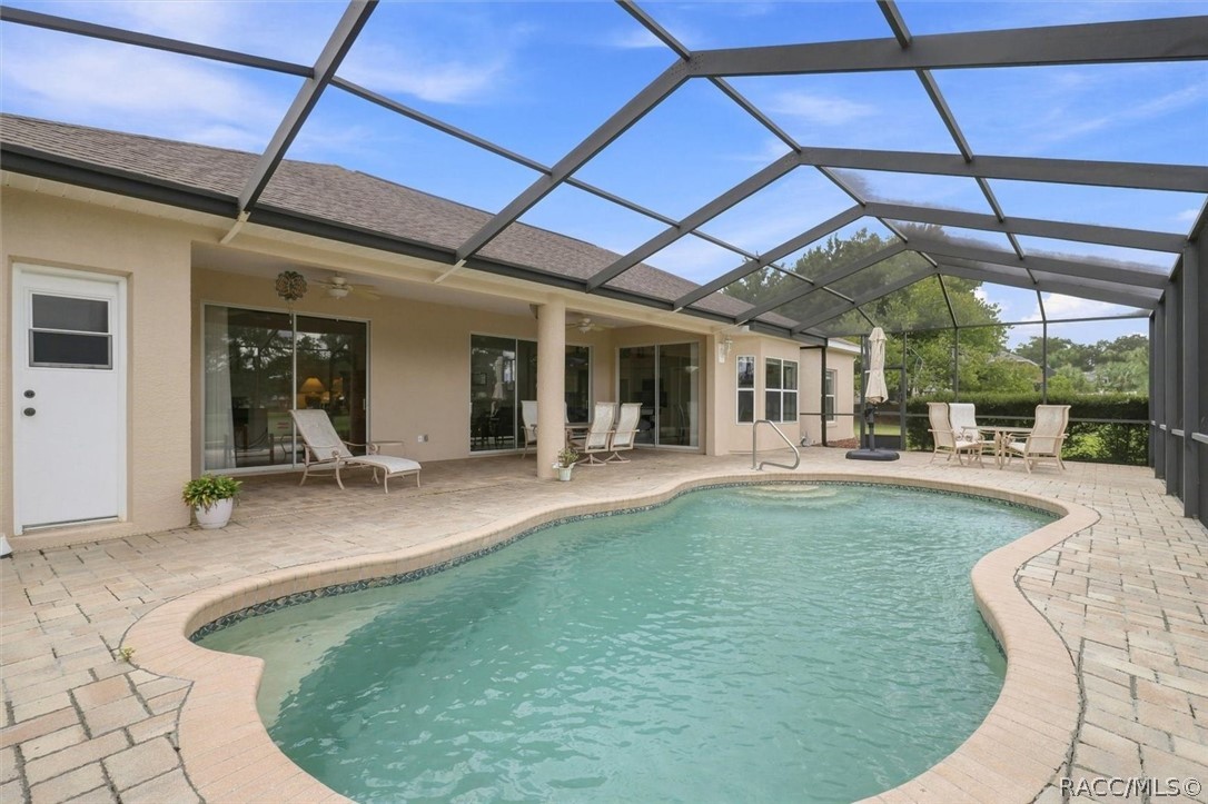 Screened-in pool