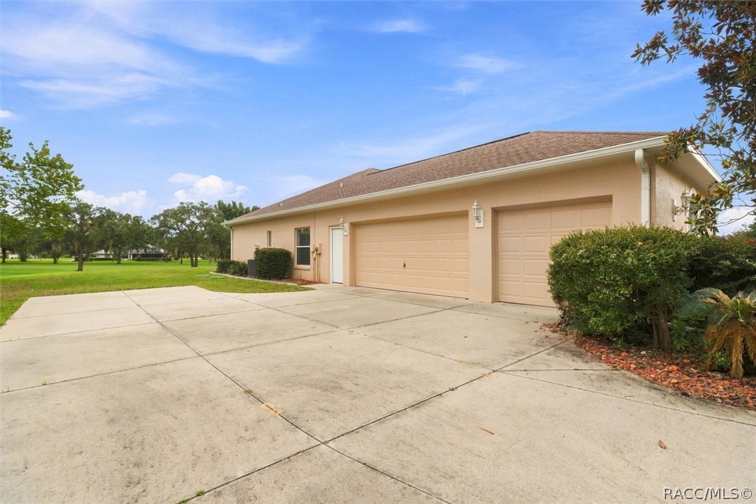 3-car garage