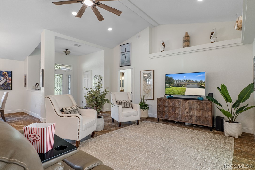 11845 N Bluff Cove Path, Dunnellon, FL 34434