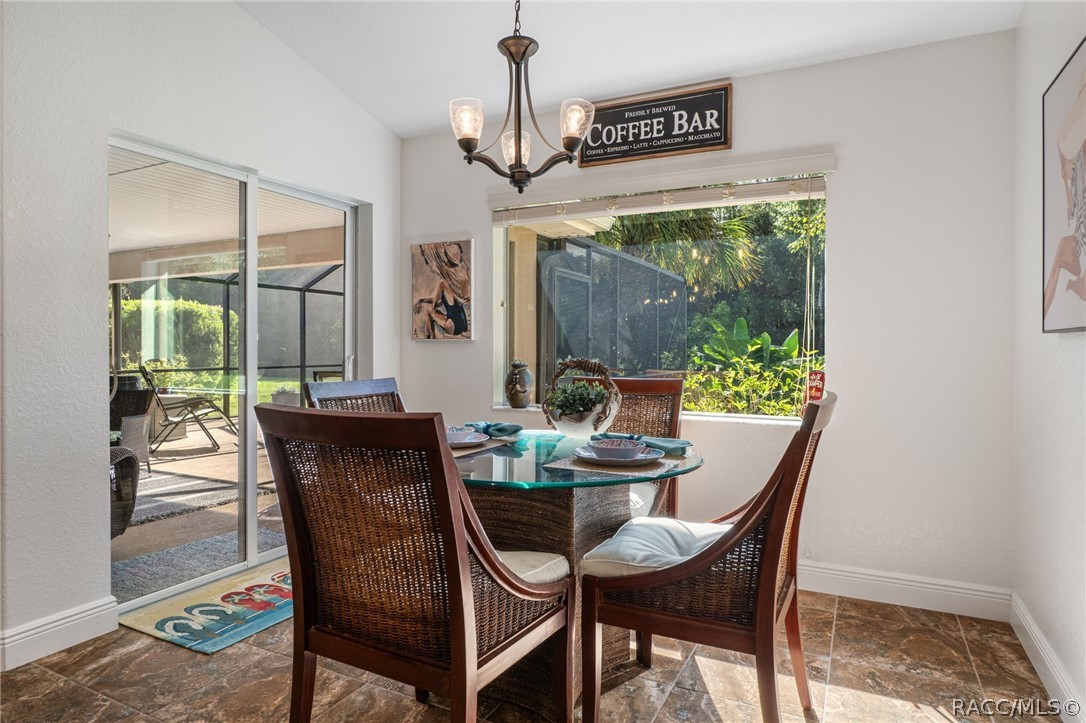 11845 N Bluff Cove Path, Dunnellon, FL 34434