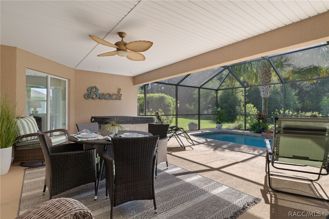 11845 N Bluff Cove Path, Dunnellon, FL 34434