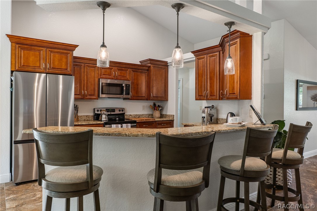 11845 N Bluff Cove Path, Dunnellon, FL 34434