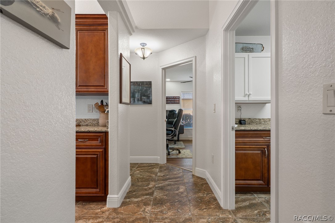 11845 N Bluff Cove Path, Dunnellon, FL 34434