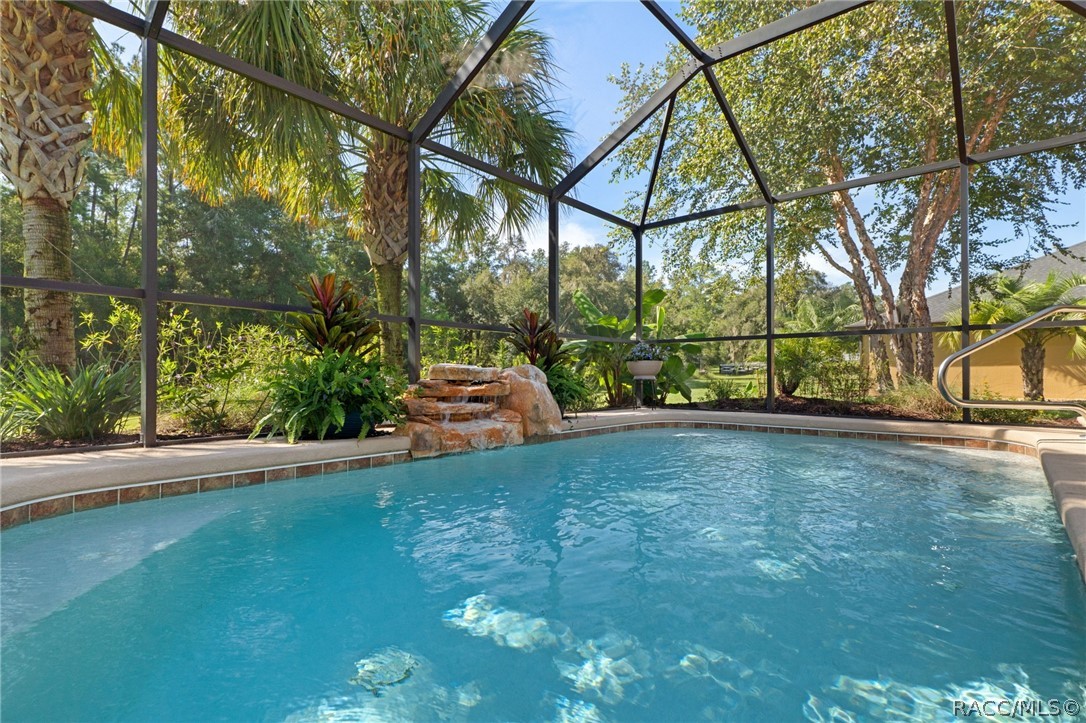 11845 N Bluff Cove Path, Dunnellon, FL 34434
