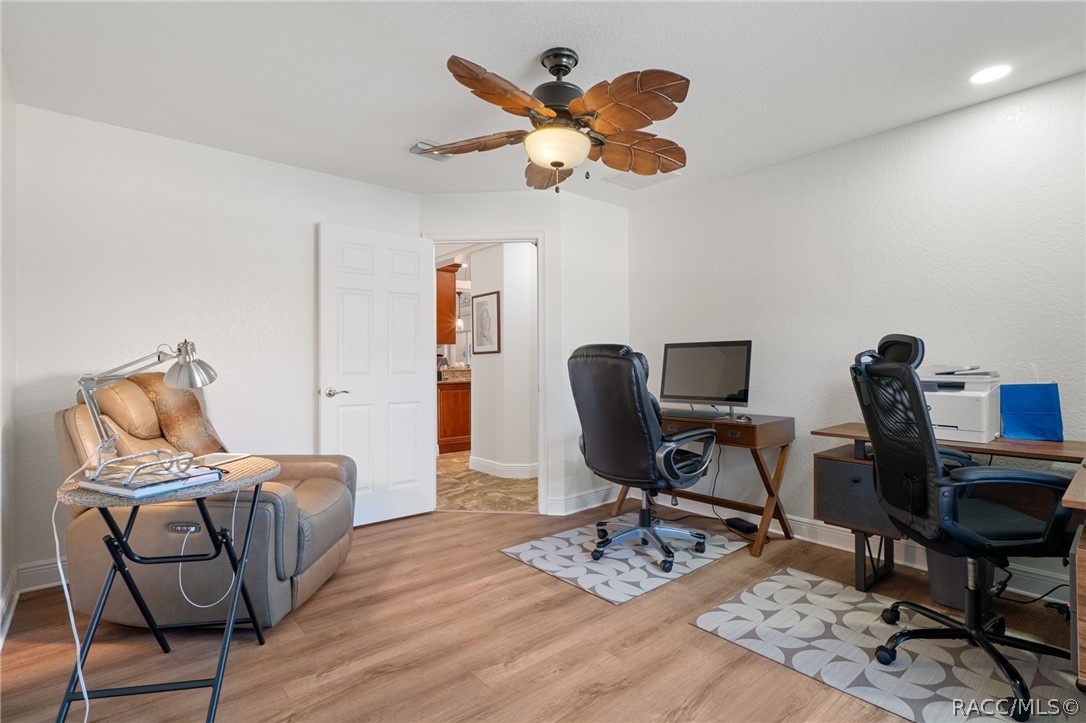 11845 N Bluff Cove Path, Dunnellon, FL 34434