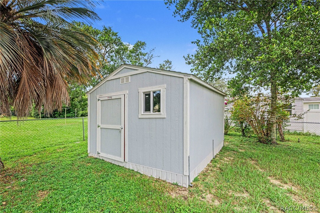80 S Adams Street, Beverly Hills, FL 34465