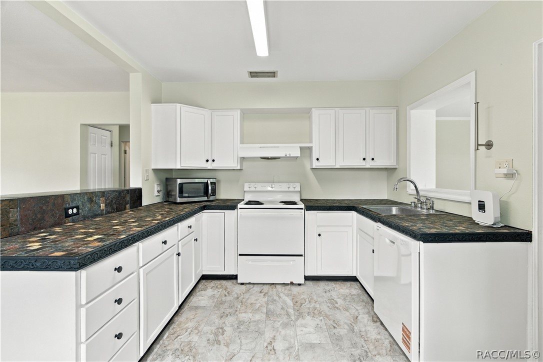 33 North Avenue W, Brooksville, FL 34601