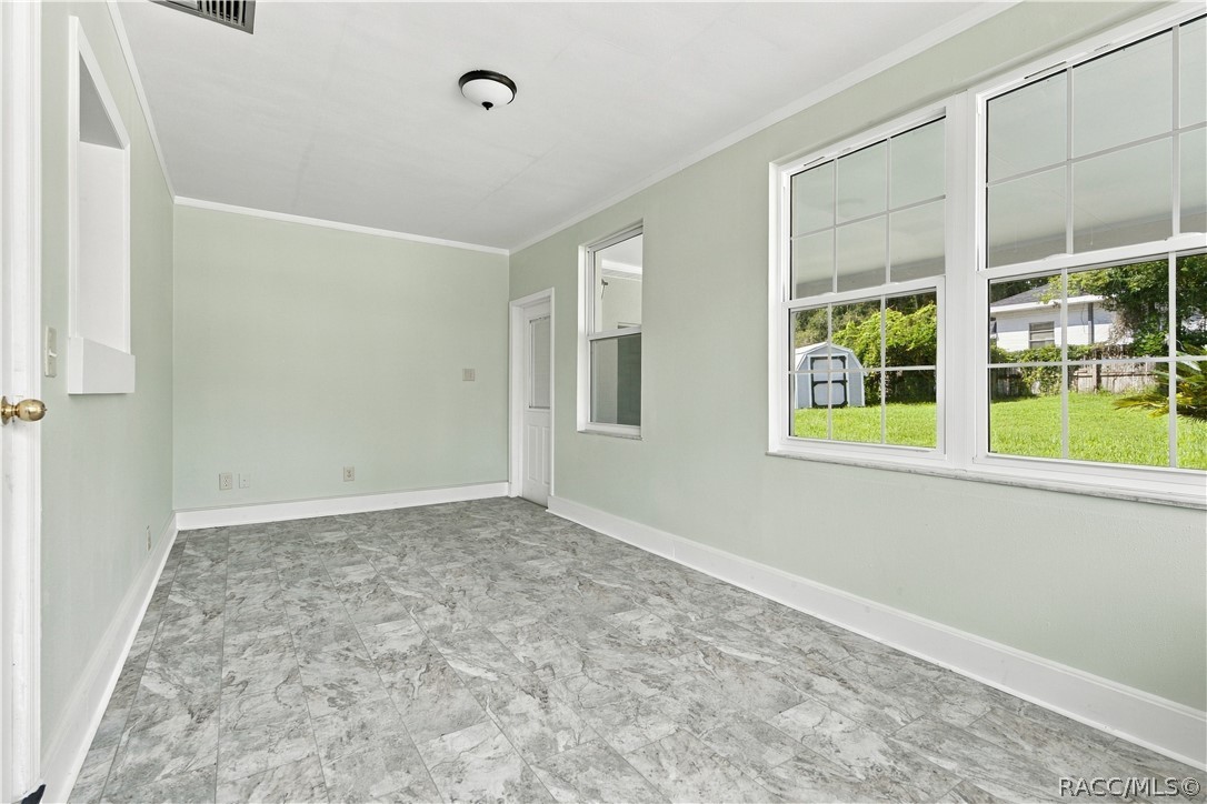 33 North Avenue W, Brooksville, FL 34601