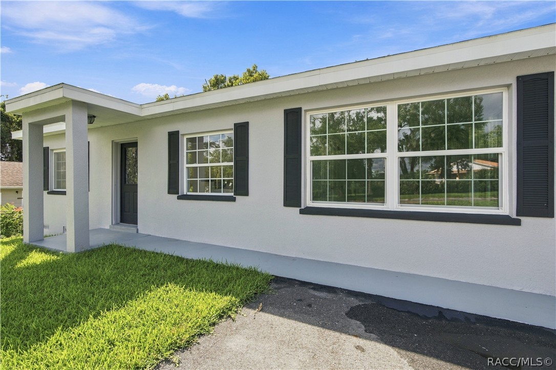33 North Avenue W, Brooksville, FL 34601