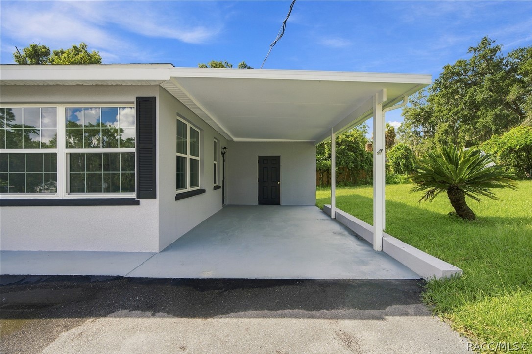 33 North Avenue W, Brooksville, FL 34601