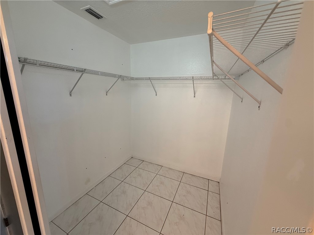 6001 N Buckland Drive, Citrus Springs, FL 34434
