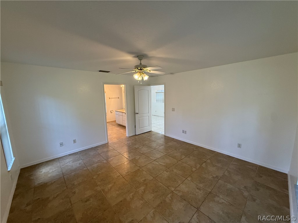 6001 N Buckland Drive, Citrus Springs, FL 34434