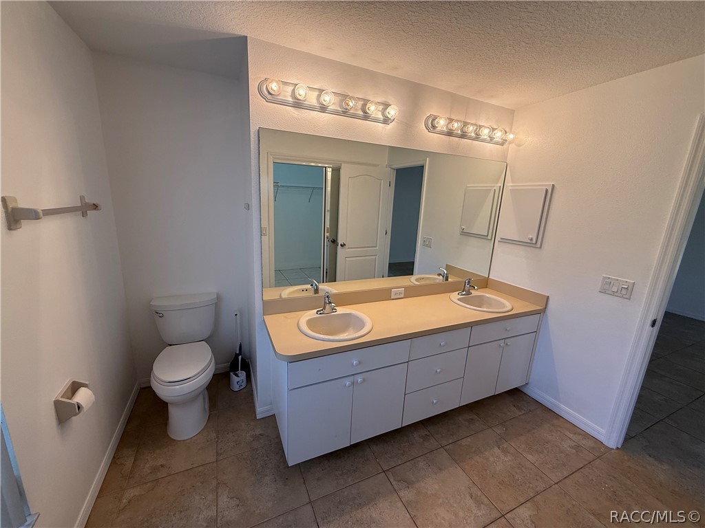 6001 N Buckland Drive, Citrus Springs, FL 34434