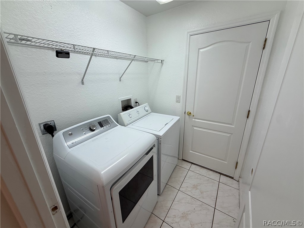 6001 N Buckland Drive, Citrus Springs, FL 34434