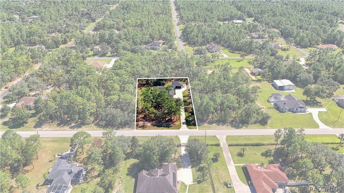 Home sits on 1 acre
