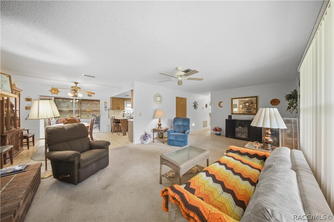 7518 W Green Acres Street, Homosassa, FL 34446