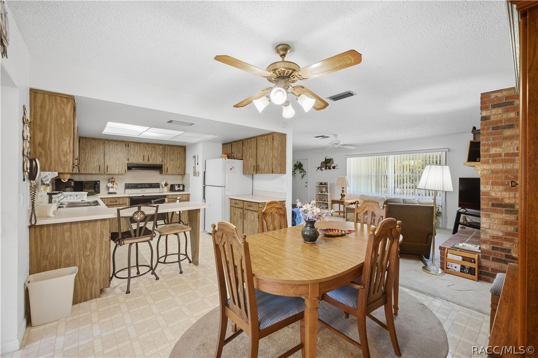 7518 W Green Acres Street, Homosassa, FL 34446