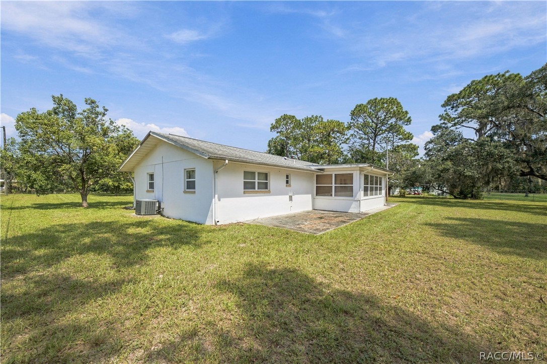 7518 W Green Acres Street, Homosassa, FL 34446