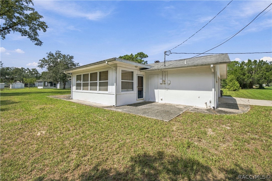 7518 W Green Acres Street, Homosassa, FL 34446
