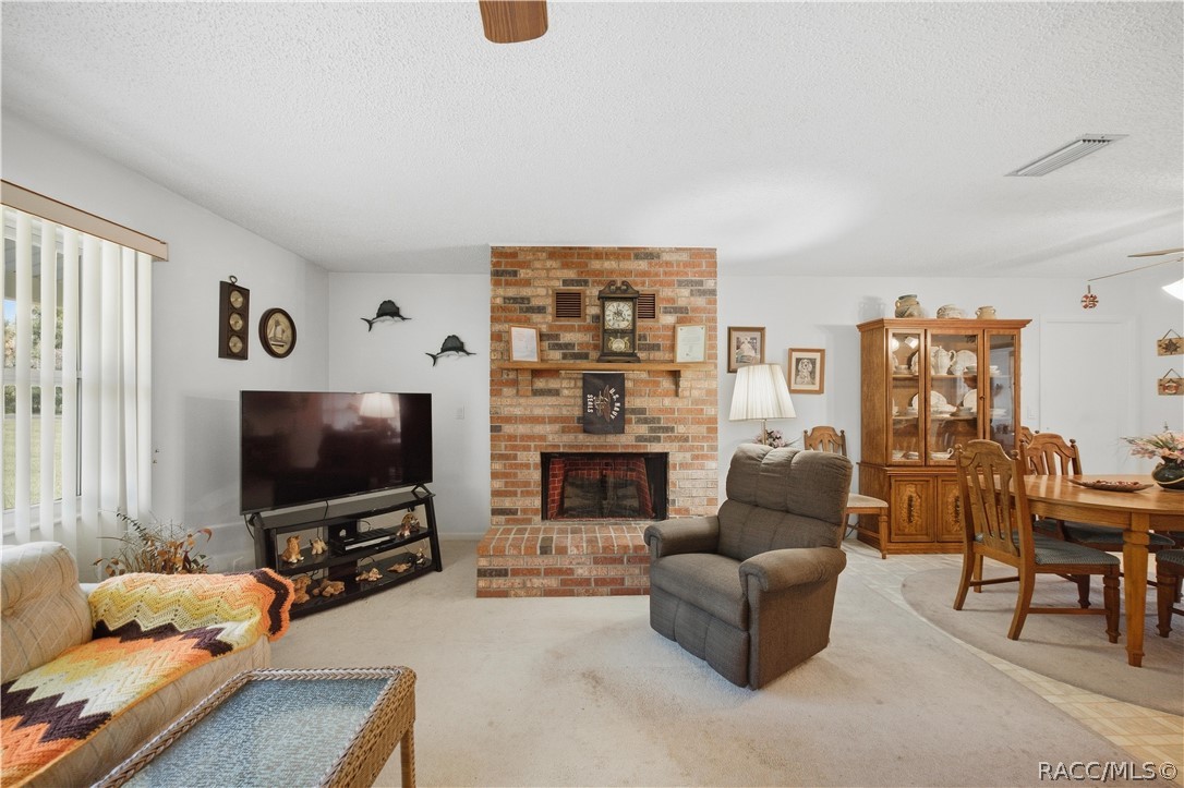7518 W Green Acres Street, Homosassa, FL 34446