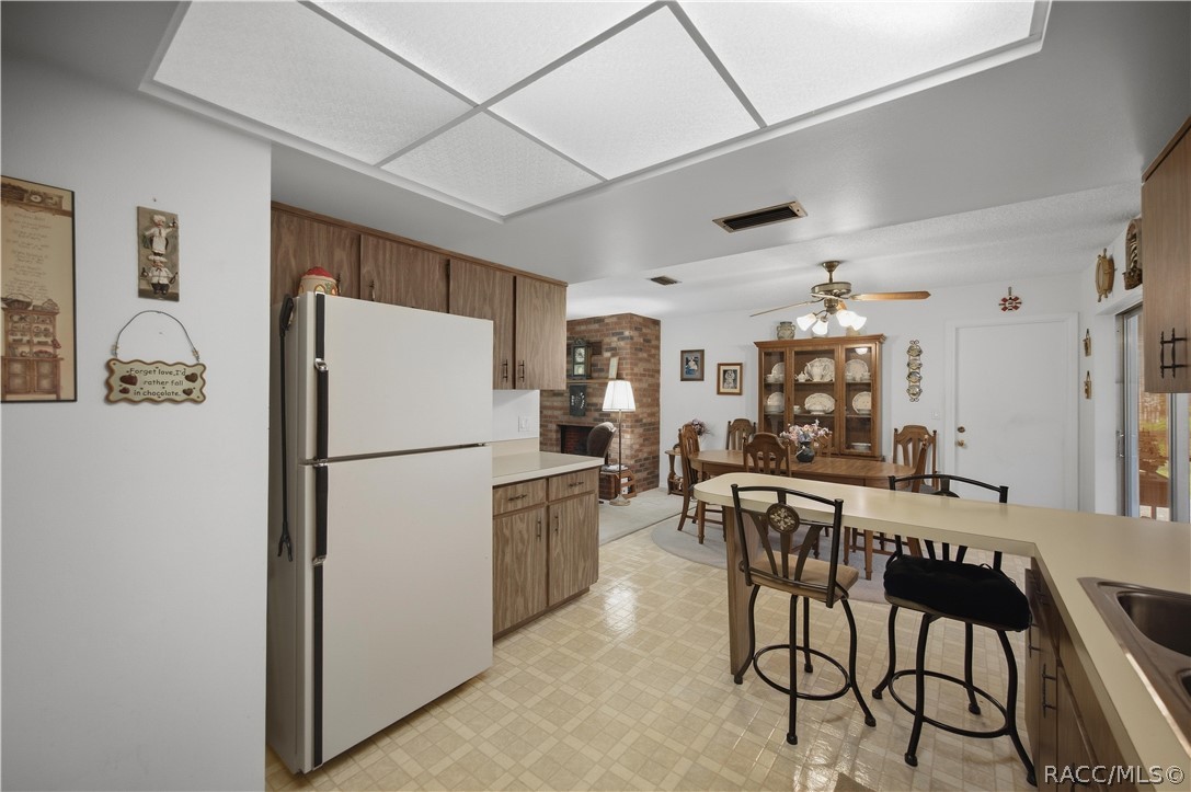 7518 W Green Acres Street, Homosassa, FL 34446