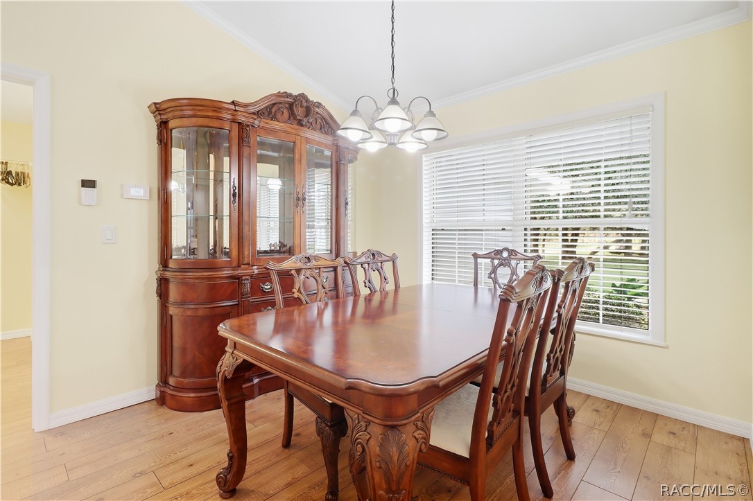 Dining Room-Bright & Light