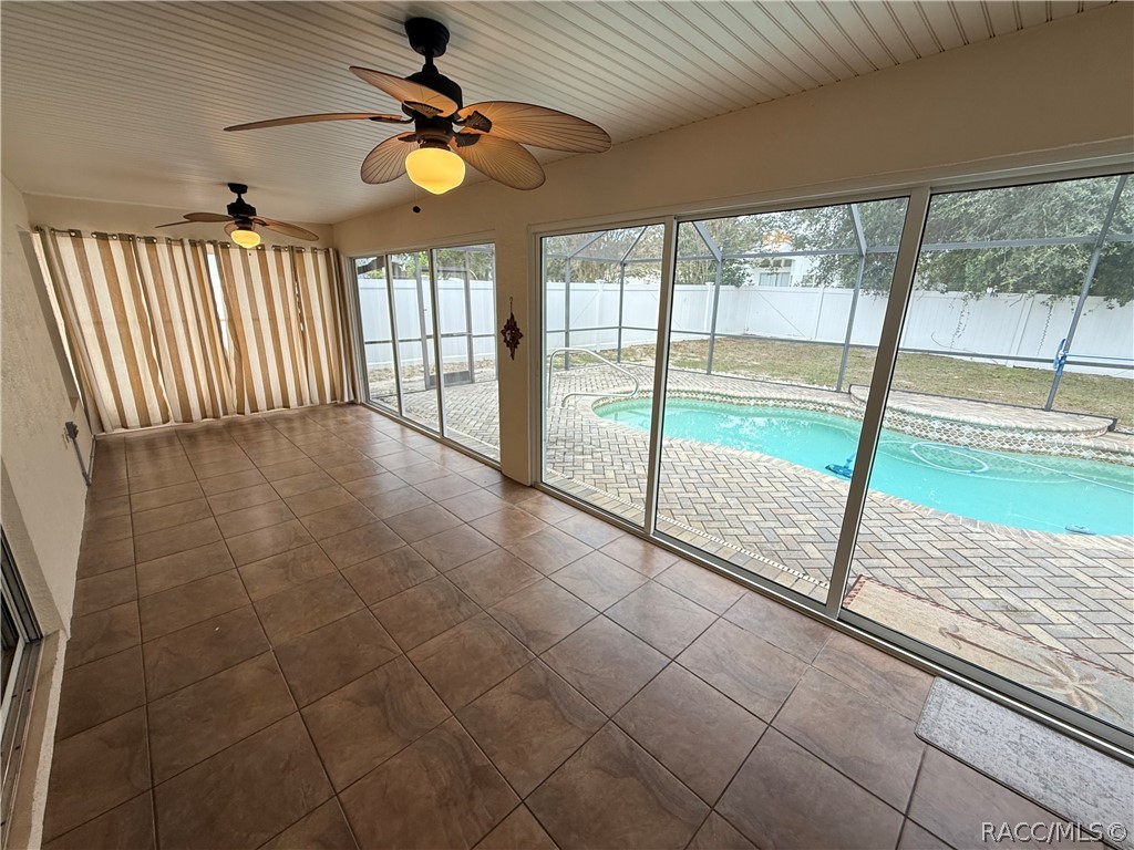 1035 S Brookfield Drive, Lecanto, FL 34461