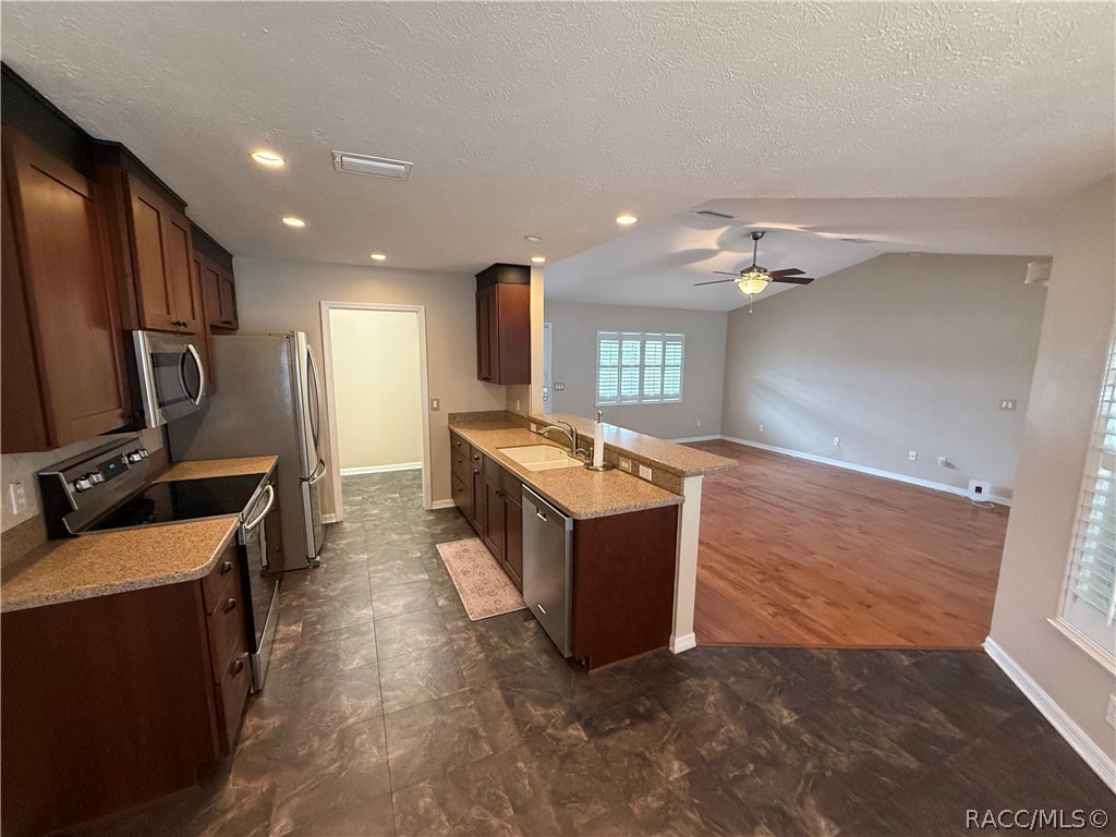 1035 S Brookfield Drive, Lecanto, FL 34461