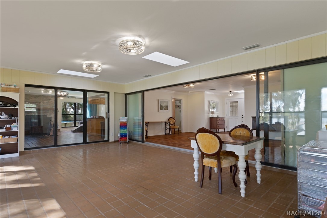 2585 S Zellner Drive, Inverness, FL 34450