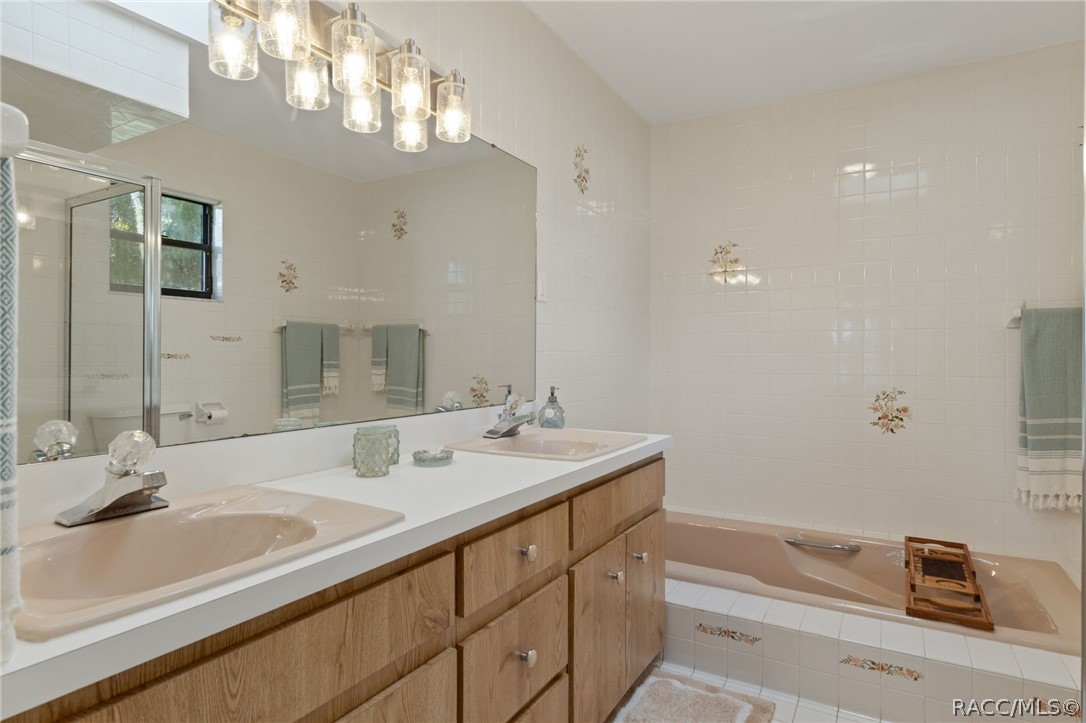 2585 S Zellner Drive, Inverness, FL 34450