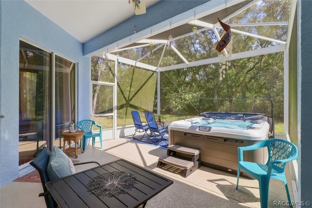 Screened-in Lanai