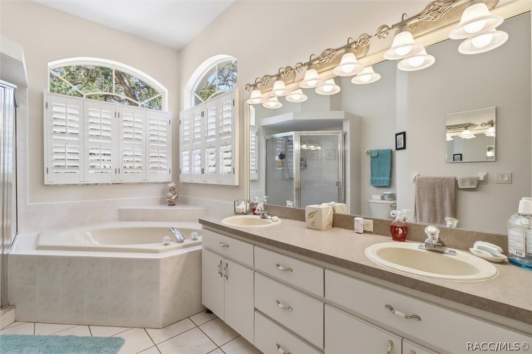 Primary Bath with dual sinks