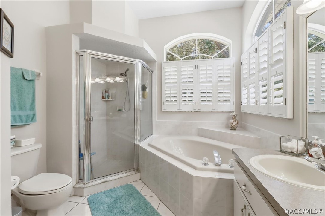 Soaking tub and walk-in shower