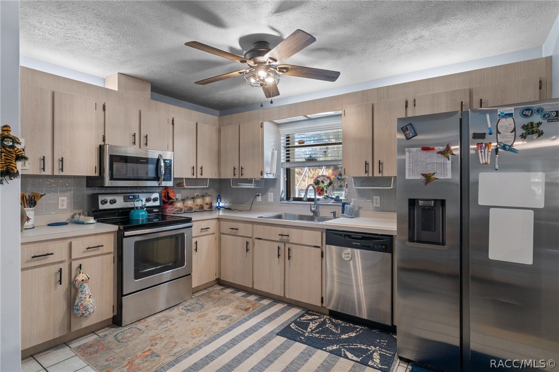 630 N Morris Avenue, Inverness, FL 34453