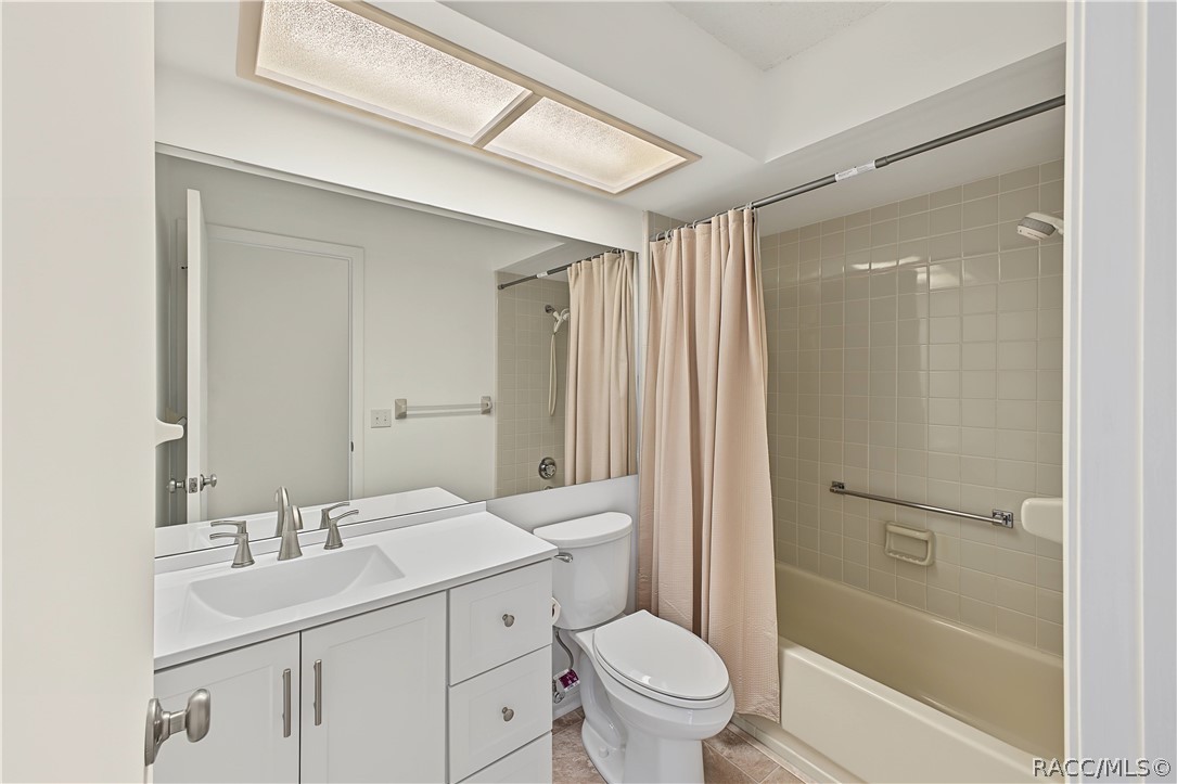 7103 Crown Oaks Drive, Spring Hill, FL 34606