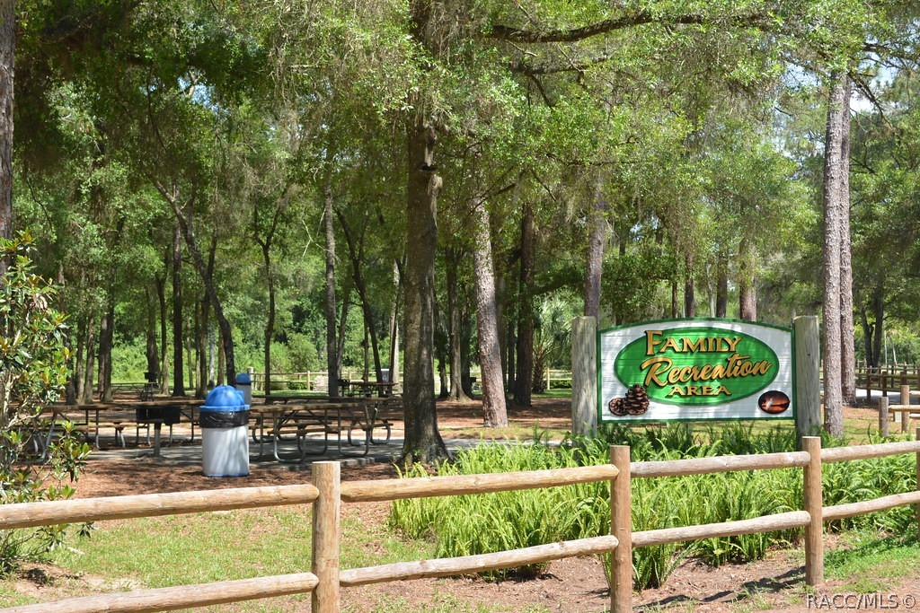 2012 Silverwood Street, Inverness, FL 34453