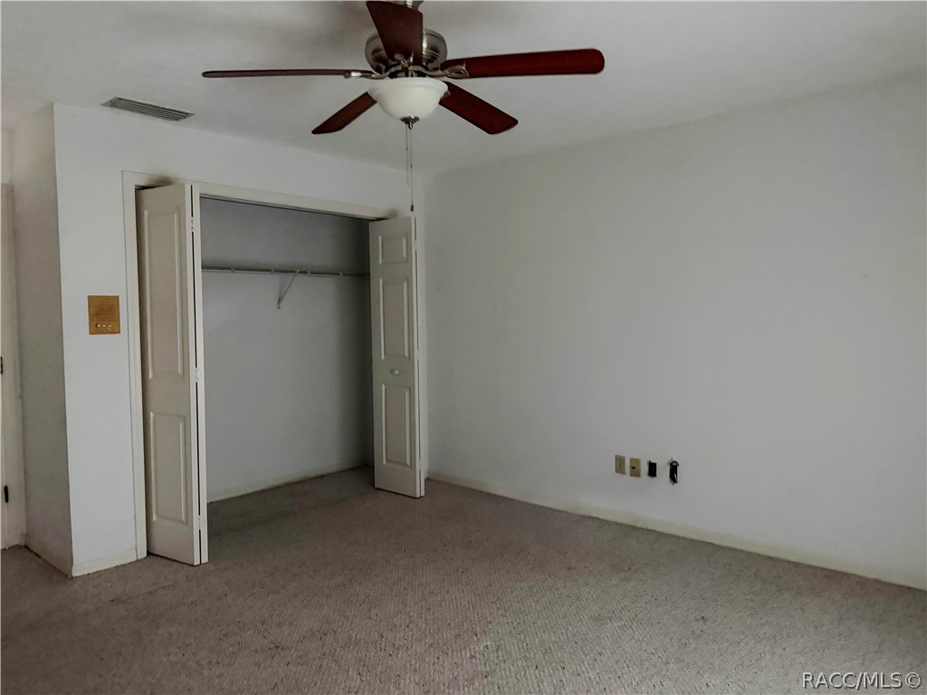 6135 W Pine Ridge Boulevard, Beverly Hills, FL 34465