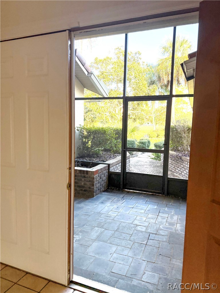 6135 W Pine Ridge Boulevard, Beverly Hills, FL 34465