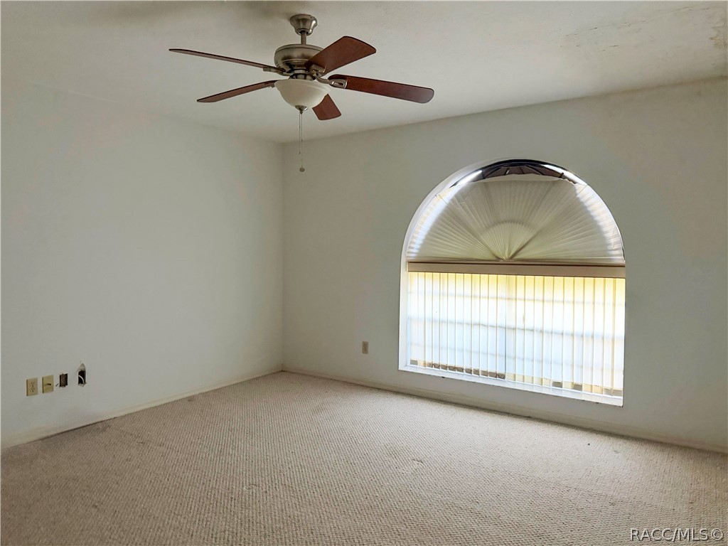 6135 W Pine Ridge Boulevard, Beverly Hills, FL 34465