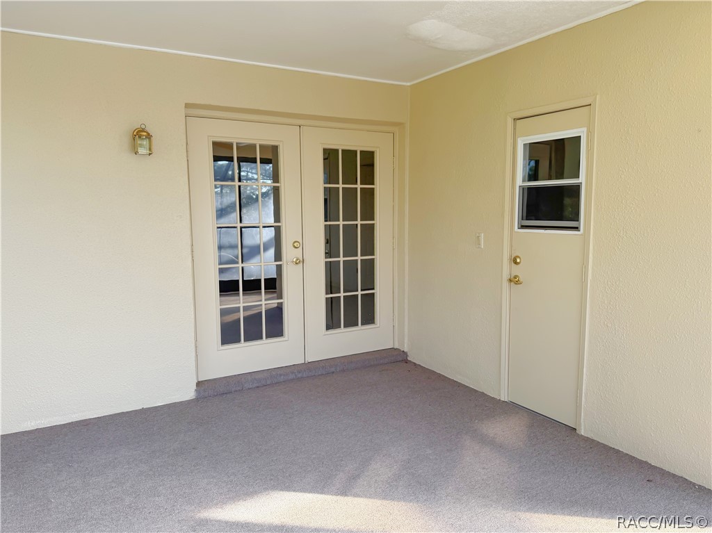 6135 W Pine Ridge Boulevard, Beverly Hills, FL 34465